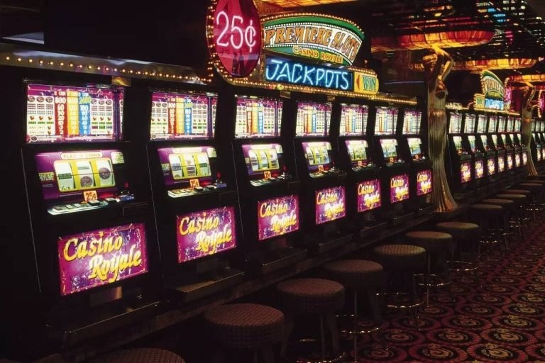qq3899 kasino meja baccarat blackjack roulette pilihan game live terbaik